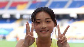왕서윤, 또 중등부 한국신기록…소년체전 200m 우승