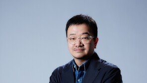 ‘군체’ 감독 “전지현 얼굴만 분장 차별? 전혀…타고난 것” 해명