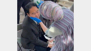 앤디 김, 反이민시위 찾았다 최루탄 맞아 부상