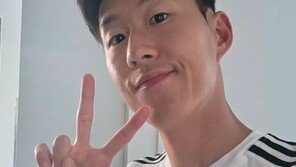 손흥민 “스트레스 없어… 원형 탈모 아니에요”