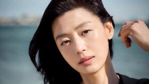 ‘군체’로 11년만에 스크린 복귀 전지현 “출연 결정 바로 내렸죠”