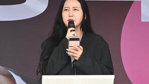 정유라 “엄마 최서원 ‘하지 마비’ 위기”…후원 계좌 공개