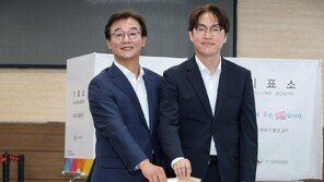 전재수-하정우 함께 사전투표 “부산에 집권 여당 의원 꼭 필요”