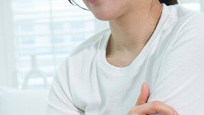 “팔다리 힘 빠지고 피곤”…젊은층 위협 ‘이 질환’