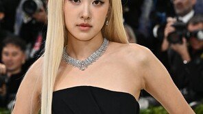 로제 ‘아파트’, 英 싱글차트 재진입…BTS ‘아리랑’ 앨범차트 10주 연속 톱40