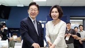 李 “투표 포기, 그들 편드는 것”…張 “거울 치료라도 받느냐”