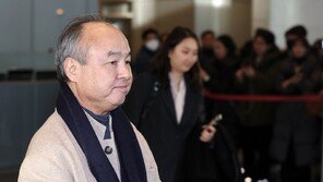 손정의 소프트뱅크 ‘日 시총 1위’ 등극…22년 도요타 제왕 꺾어