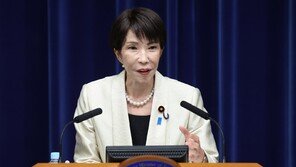 “日, 내년 4월부터 2년간 식료품 소비감세 추진…8%→1% 유력”