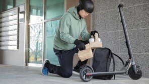 “배달 알림 뜨더니 문이 철컥”…대낮에 남의 집 도어록 비번 눌러댄 배달기사