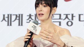 앤 해서웨이도 “10년간 실명” 고백…‘젊은 백내장’ 경고등