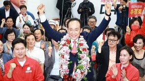 [속보]대구시장 유력 추경호 “시민께 감사”…고배 김부겸 “가능성 봤다”