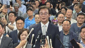 [속보]전재수, 부산 승기 잡았다…통일교 논란 넘어 ‘잠룡’ 반열에
