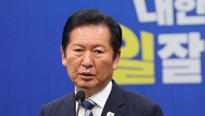 정청래 “서울 탈환 못해 아프다…전국적 큰 승리 준 국민께 감사”