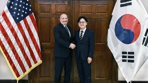 김정관-러트닉 화상면담…“작년 합의한 15% 관세 상한 유지” 재확인