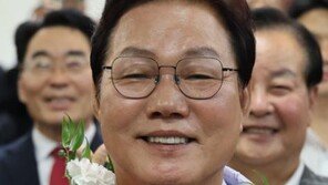 박완수, ‘친문 적자’ 김경수 꺾고 경남지사 재선