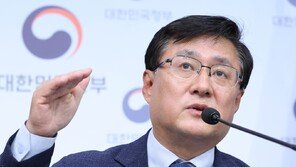 기후장관 “프랜차이즈 카페서 텀블러 쓰면 400원 할인”