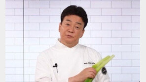 백종원, 활동중단 1년만에 유튜브로 복귀…‘요리비책’ 소개