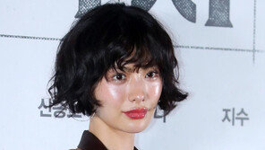 “나나 칼에 5㎝ 베였다”…선고 앞둔 강도범, 소견서 제출 예고