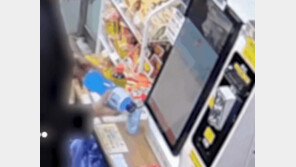 바코드는 찍는 척만…무인매장 18차례 턴 상습 절도범 검거(영상)