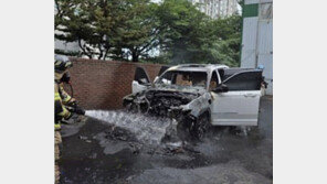 시흥 자동차 정비소 야외주차장 SUV 화재…인명 피해 없어