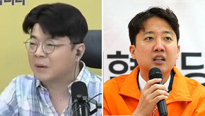 최욱 “일베, 탱크로 밀어야”…이준석 “李대통령, 퇴출 선동해야”