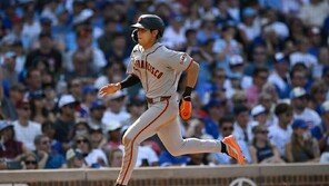 이정후 14경기 연속 안타…시즌 타율 MLB 전체 4위 유지