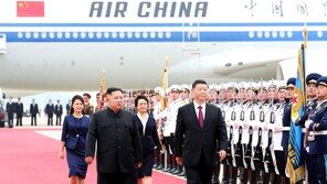 김정은이 공항 영접, 예포, 거리 환영인파…시진핑 의전 극진 대접할 듯