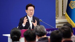 李대통령, 지선 관련 “골프와 선거는 고개 들면 져…내 부족함 탓”