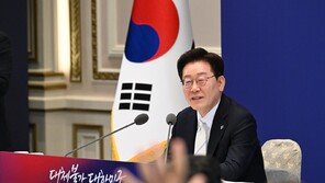 李 “초과이윤 배분 신중해야…기업들 다 탈출할수도”