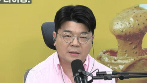 최욱 “일베 탱크로 밀자는 발언 죄송…극우에 사과하는 건 아냐”