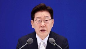 李 “한국 보유세 낮다… 7월에 세제 정리”