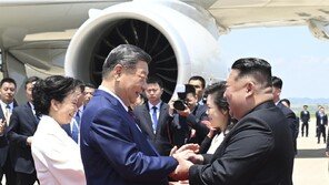 김정은 “북중, 가장 강력한 관계 본보기” 시진핑 “중북, 새로운 역사적 출발점”