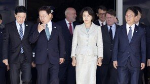 靑, ‘李 순방 환송’ 정청래 불참에 “환송인원 최소화한 것”