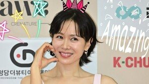 손예진, 화제의 시상식 사진 재업로드 “감사합니다”