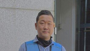 쓰러진 노인-사고 현장… 우편 배달하다 생명 구했다