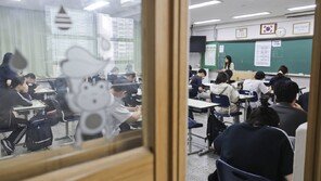 학원서 공부·학교선 잠만…“출석 해도 학습 참여 안 해”