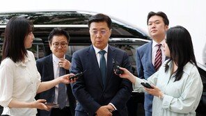 ‘홍장원 전 국정원 1차장, 종합특검 2차 출석…’CIA 메시지 전달‘ 의혹 부인
