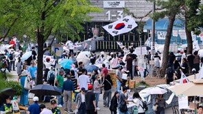 “지금 경제 나쁘다” 53%…지선 “野 선전” 45%, “與 선전” 31%