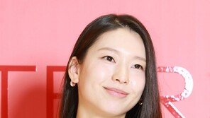 김승규 슈퍼세이브에 ♥김진경 SNS 들썩 “딸이 복덩이…나라 구했다”