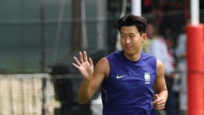 멕시코 타코집 방문한 손흥민…종업원 “사인까지 받았어요”