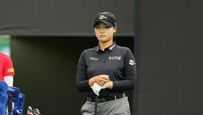 ‘슈퍼루키’ 김민솔, 메이저 골프 한국여자오픈 우승…통산 4승