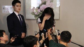 성폭력 의심에도 바지 겉면만 감식…‘돌려차기’ 피해자의 울분[더뎁스]