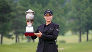 ‘한국여자오픈 우승’ 김민솔 “대상·신인상 등 전관왕 하고 싶다”