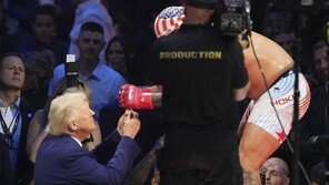 백악관서 UFC 승리 후 “미셸 오바마는 남자다”…황당 소감 외친 선수
