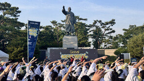 걸어서 N서울타워까지 6km… 외국인도 주목한 ‘글로벌 나이트 워크’