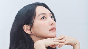 1인2역 도전 신민아 “특정 장르보다 결이 다르면 끌려요”