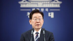 [속보]李 “트럼프, 군함 10척 빨리 건조할수 있냐 물어…가능하다 대답”