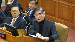 ‘정보사 명단 누설’ 김용현 1심 징역 3년…선고 직후 바로 항소