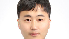 축제장서 갑자기 쓰러진 시민…비번 소방관이 응급처치해 눈길