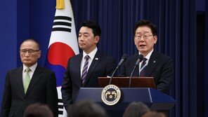 李 “선거일 기점 지지율 폭락 엄중 수용… 與 원수 싸우듯 말라”